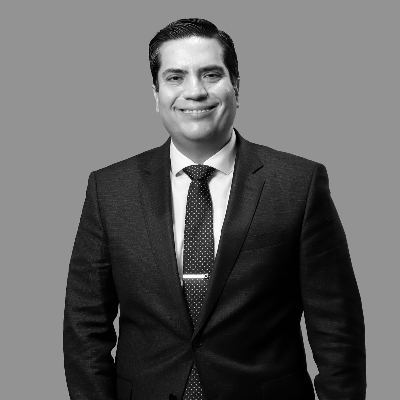 Mtro. Uriel Izaskún González López